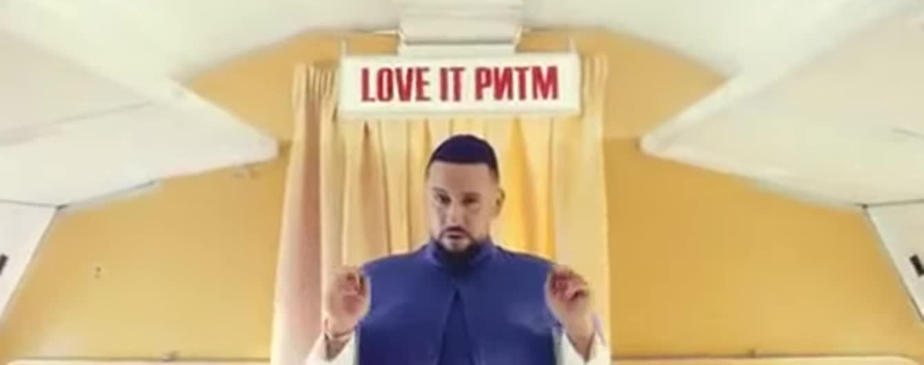 Экстремальный полет и 53 разных образа: MONATIK представил клип на сингл "LOVE IT ритм"
