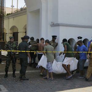 Серия взрывов на Шри-Ланке: в стране введен комендантский час, заблокированы Facebook и WhatsApp