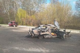 Жуткое ДТП на Сумщине: из-за столкновения легковушек одна из них загорелась, погибли четверо людей