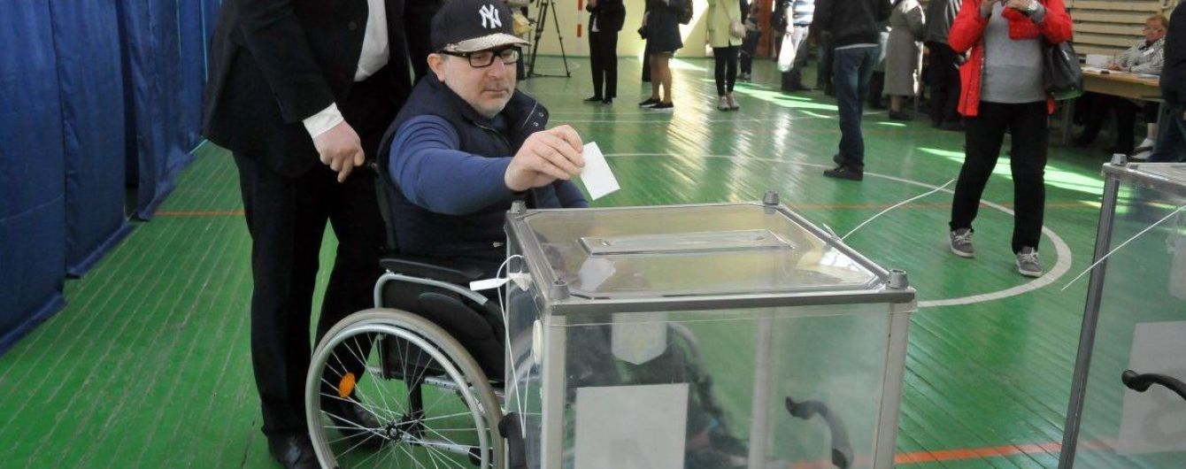 "Проводячи декомунізацію, харків'ян не запитували": Кернес згадав про вибори у відповіді В’ятровичу