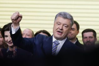 На закордонних дільницях переміг Порошенко після опрацювання 100% протоколів