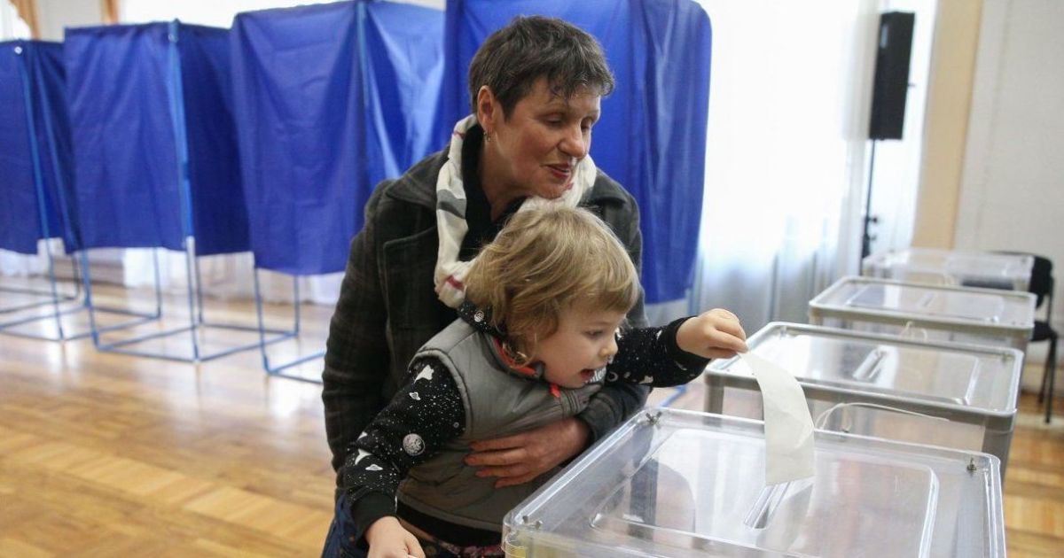 Зірвати неможна проводити: у політикумі шукають, хто поставив під питання перевибори Ради