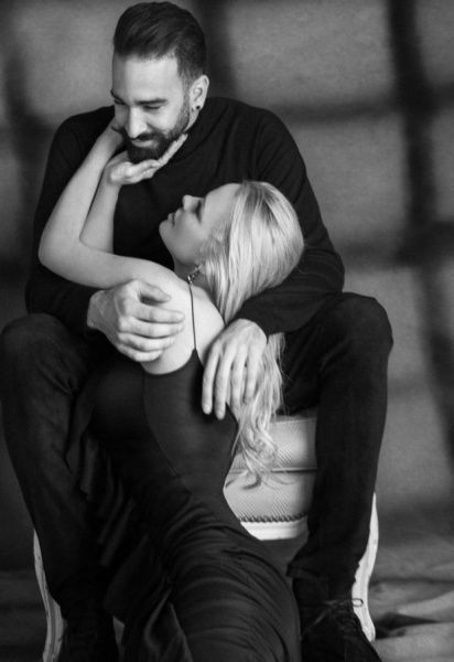 Памела Андерсон та Аділь Рамі для Intimately_5
