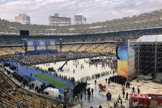 "Олімпійський" після дебатів. Газон до матчу "Динамо" - "Шахтар" не постраждав