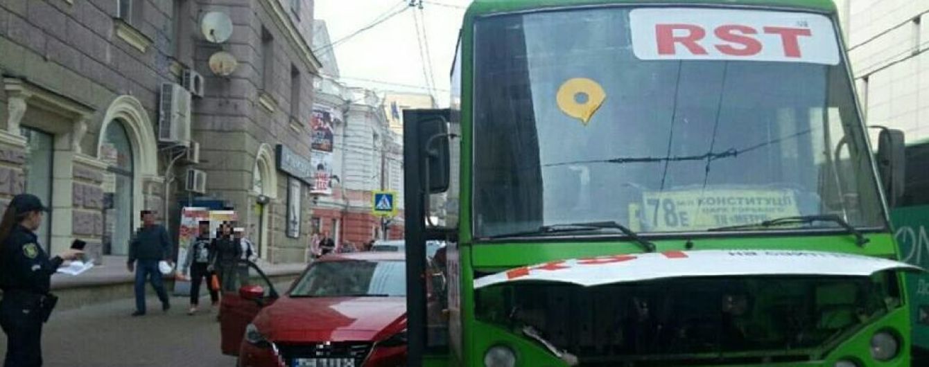 В Харькове маршруточника уличили в вождении под наркотиками