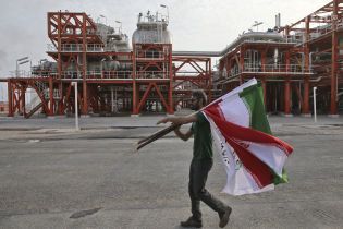 Биржи отреагировали на санкции США против Ирана стремительным подорожанием нефти