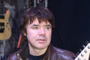 Вандалы сожгли могилу звезды 90-х Евгения Осина