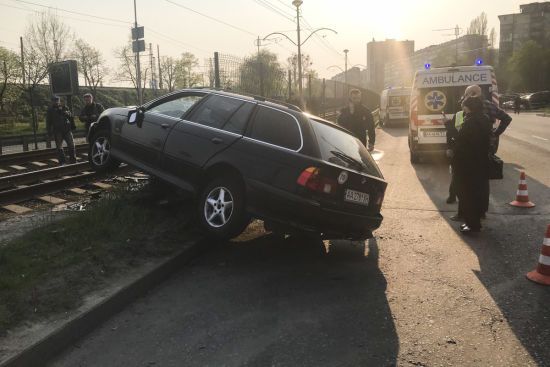 Сплеск аварійності: за кілька святкових днів в Україні сталося стільки ж ДТП, скільки буває за три місяці