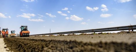 Зеленский санкционировал обязательный аудит украинских автодорог