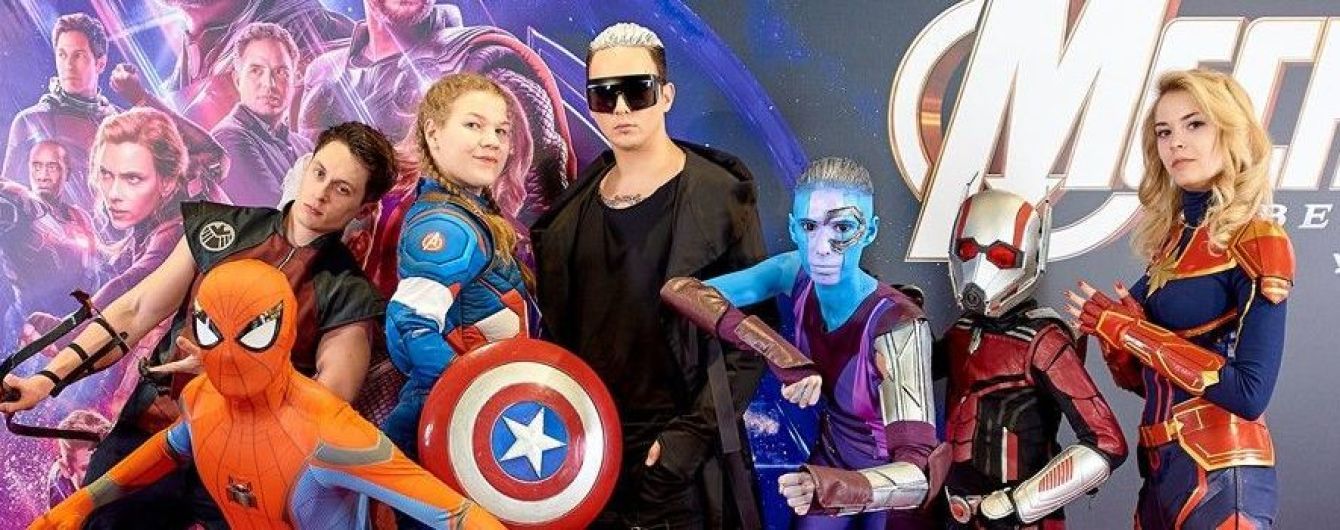 Звезды на премьере "Мстителей": alyona alyona в розовой куртке, MELOVIN в рваных джинсах