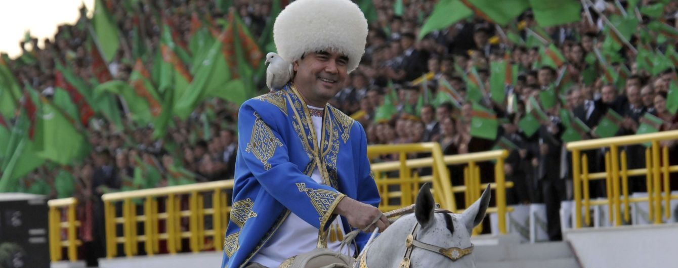 Президент Туркменістану з'явився на ТБ після довгої перерви і розвіяв чутки про свою смерть