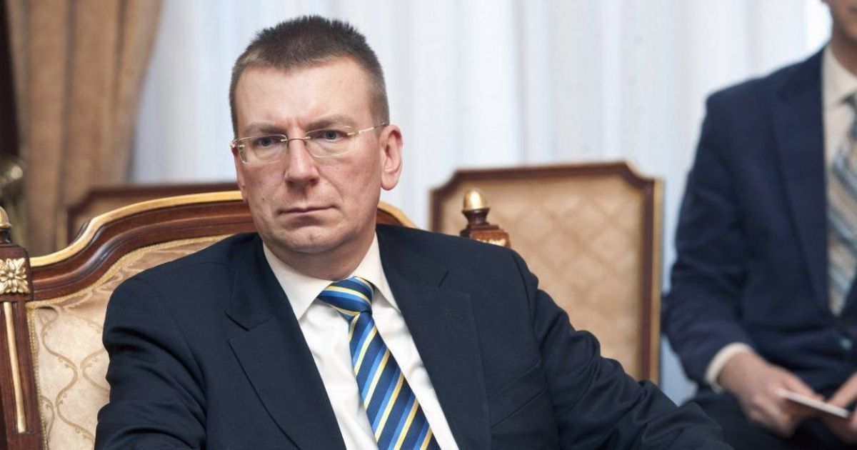 "Дзвінки стурбованості" та ескалація на Донбасі: глава МЗС Латвії розтлумачив, що значить розмова Байдена з Путіним