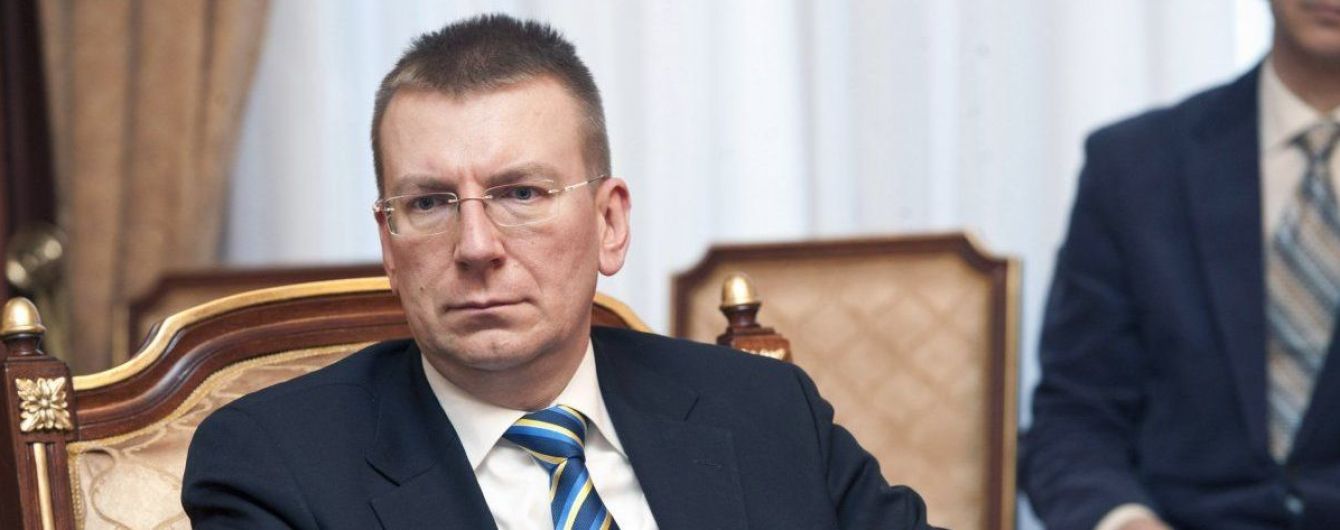 "Тихая аннексия". В Латвии отреагировали на выдачу российских паспортов жителям ОРДЛО