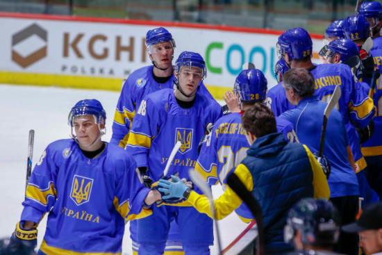 Збірна України зганьбилася з румунами на Чемпіонаті світу з хокею
