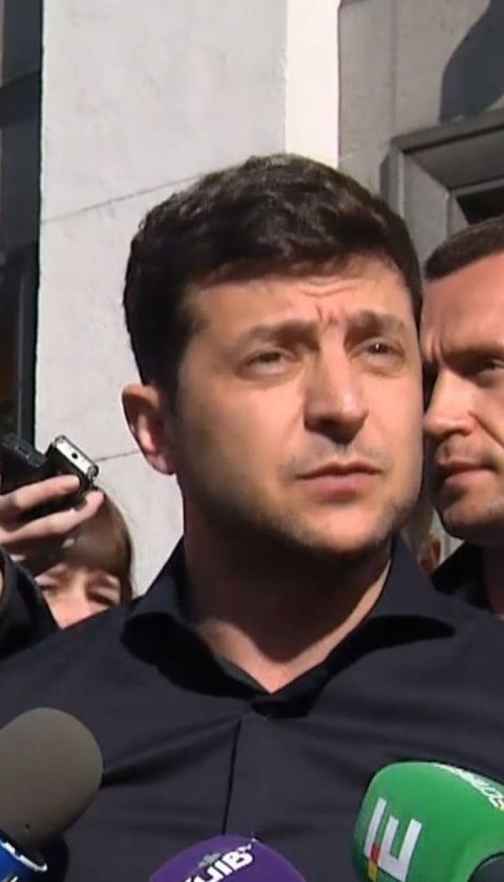 Надо уже работать: Зеленский настаивает на проведении инаугурации 19 мая