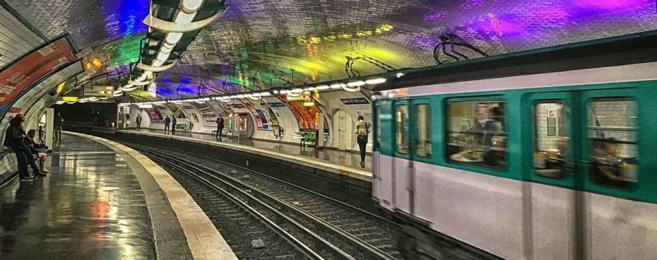 В Париже появится первый в мире бар в метро