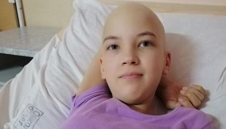 Рак поразил кость 13-летней Инны, ей нужна помощь