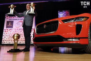 Главный дизайнер Jaguar высмеял сенсорную моду в автомобилях