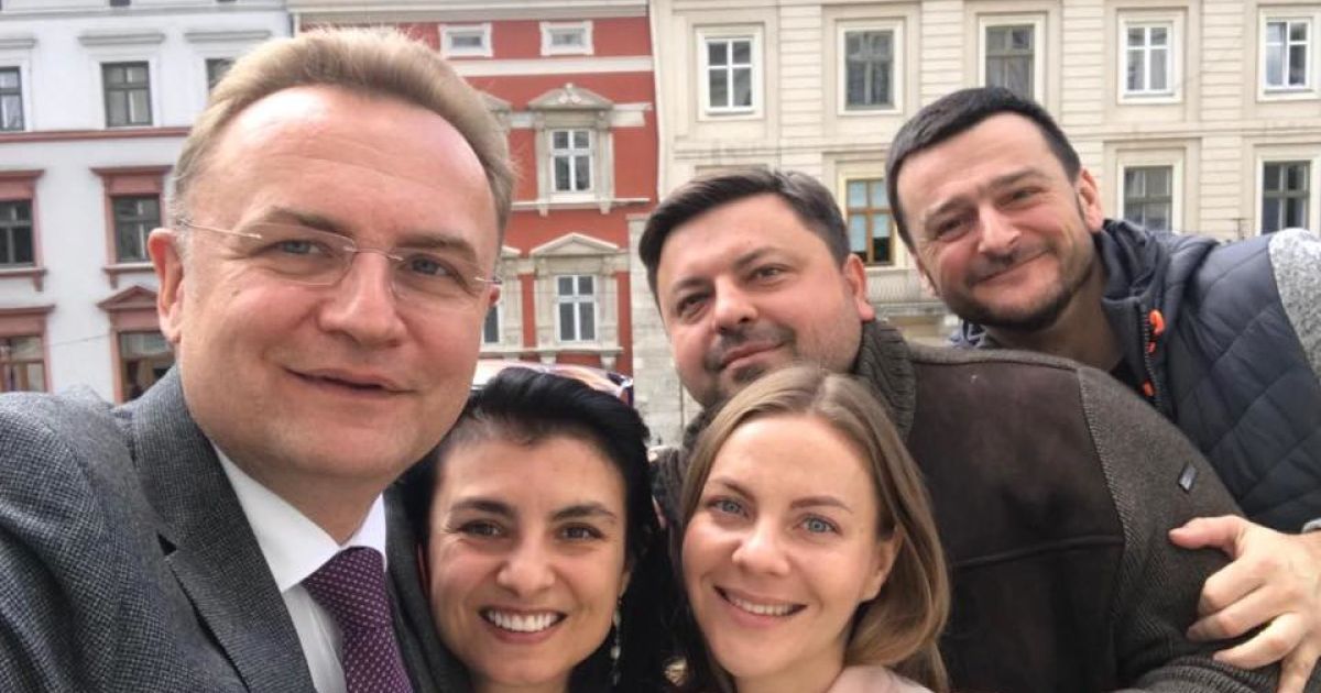 "Самопоміч" покинуть ще п'ять депутатів