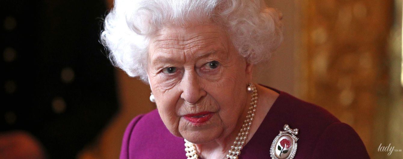 Выглядит невероятно: 93-летняя королева Елизавета II вместе с 97-летним мужем принцем Филиппом посетила торжественный прием