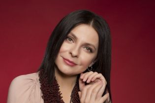 Победительнице "Голосу країни-9" Оксане Мухе присвоили звание Заслуженной артистки Украины