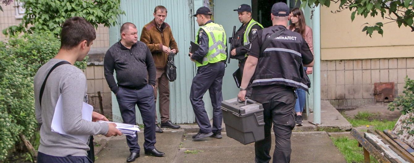 В квартире в Киеве нашли мертвых супругов. Их двухлетний ребенок едва дышал