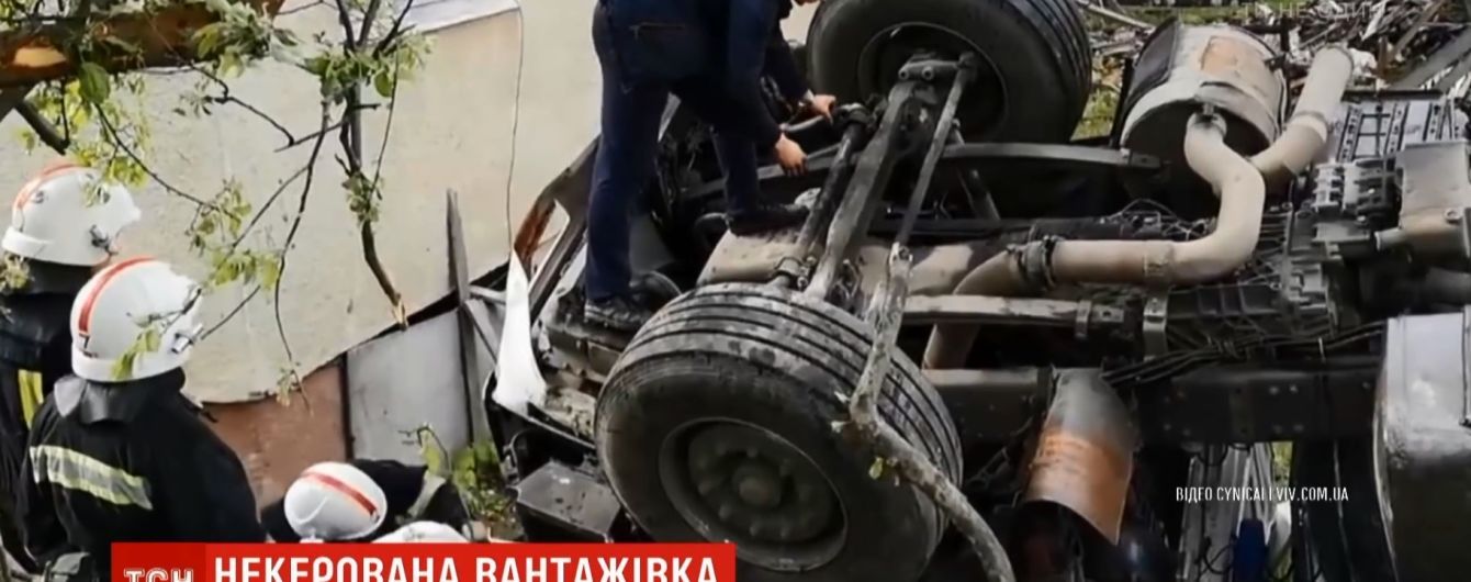 У центрі міста на Львівщині відмовили гальма в цистерни з водою