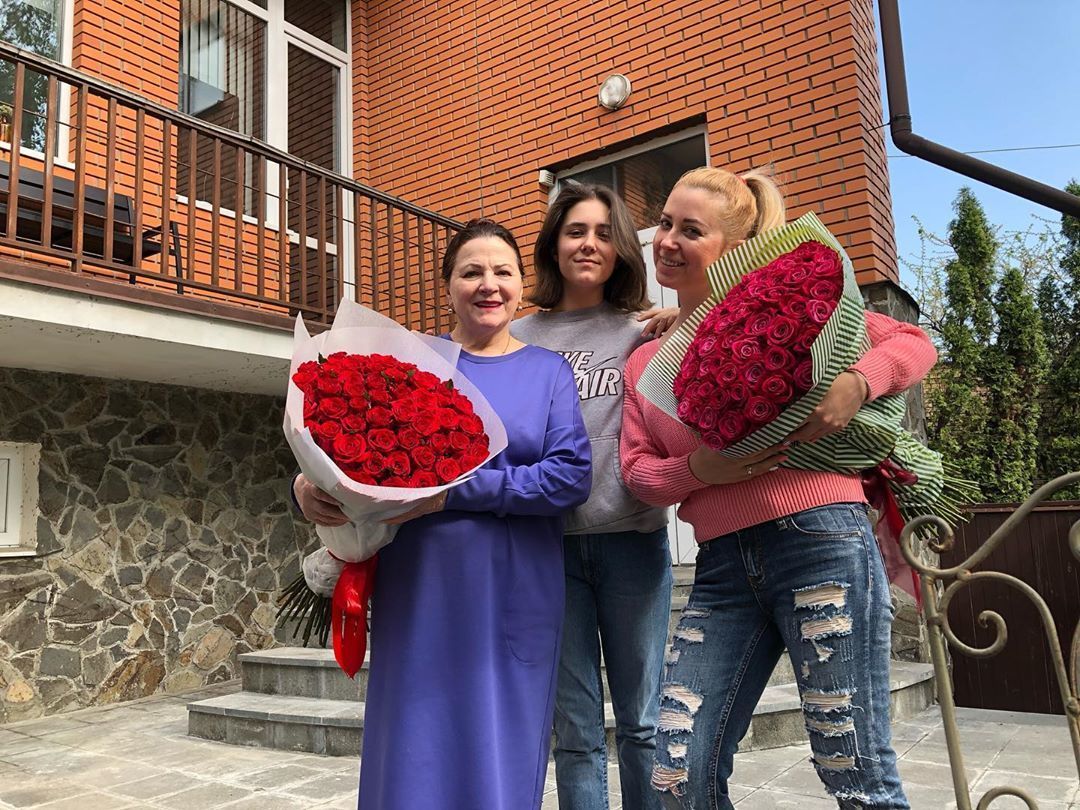 Тоня Матвієнко з мамою