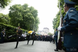 Исторические мифы разделяют украинцев. Что стоит за навязыванием властью СССР празднования 9 мая