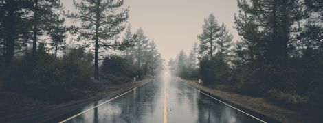 Погода на четвер: в Україні обіцяють грози та град