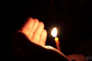Цена традиций: на Тернопольщине из-за свечки в гробу едва не погиб ребенок