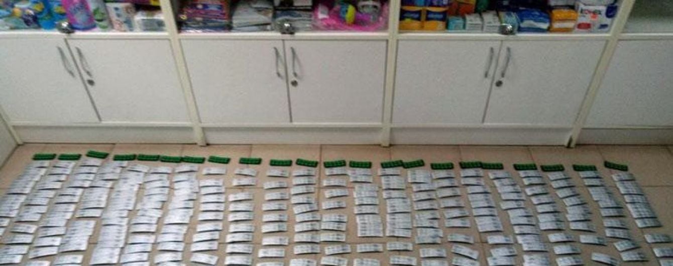 На Донетчине правоохранители прекратили незаконную продажу наркосодержащих лекарств в аптеках