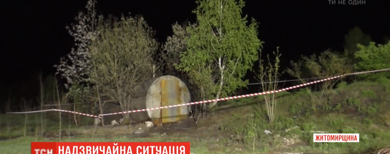 На Житомирщині загорілася цистерна з отрутохімікатами: небезпечні речовини потрапили у повітря і ґрунт