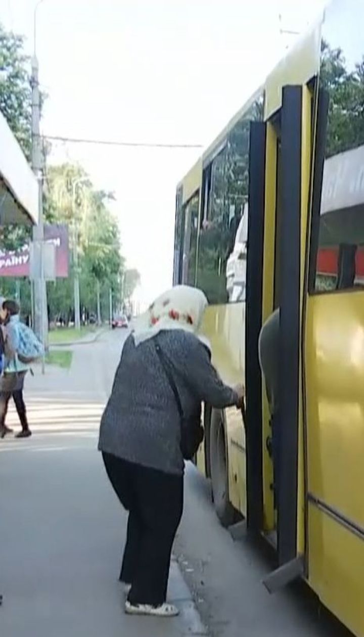 Через страйк маршруток у Полтаві містяни по кілька годин дістаються на роботу