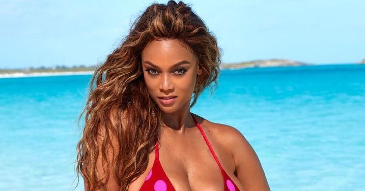 Гаряча штучка: Тайра Бенкс в пікантному фотосеті для Sports Illustrated