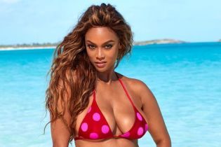 Гаряча штучка: Тайра Бенкс в пікантному фотосеті для Sports Illustrated
