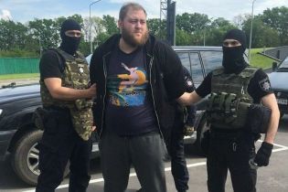 Работникам психбольницы, из которой сбежал подозреваемый в убийстве байкера, объявили подозрение