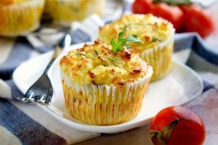 Быстрые маффины с картофелем, сыром и зеленью