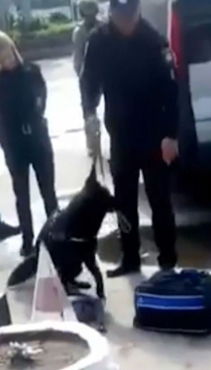В Житомире средь белого дня задержали торговцев кокаином