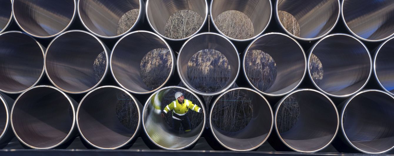 Меркель собирается обсудить с Зеленским транзит газа после запуска "Северного потока-2"