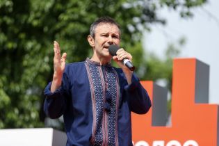 Вакарчук рассказал, кто финансирует его партию