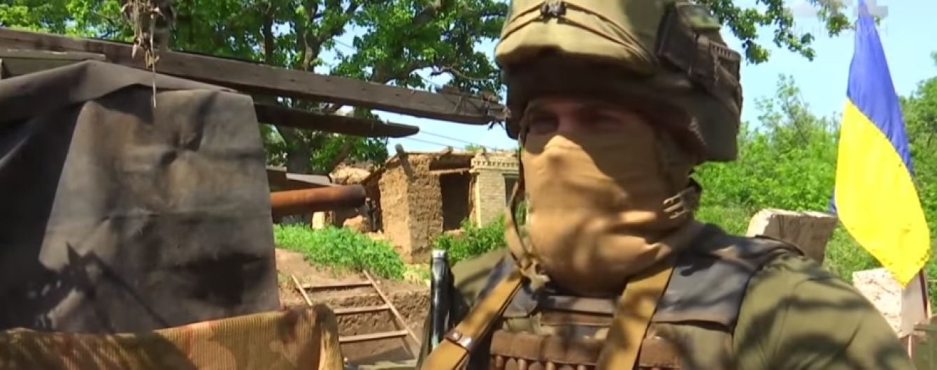 Интенсивный бой, тишина и снова обстрел: бойцы "Азова" рассказали о ситуации на передовой под Горловкой