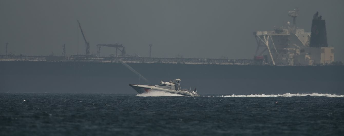 До України після піврічного утримання в Єгипті повертаються моряки з танкера Sea Shark
