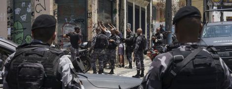 В Бразилии в результате "бойни" в баре убили 11 человек