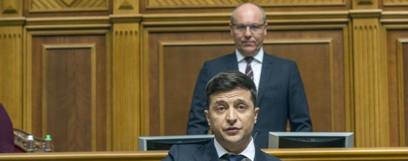 Ефект землетрусу. Як минув і з якими перешкодами зіштовхнувся у перший тиждень президент Зеленський