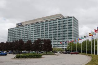 Ford уволит 7 тысяч сотрудников, 900 – уже в первую неделю