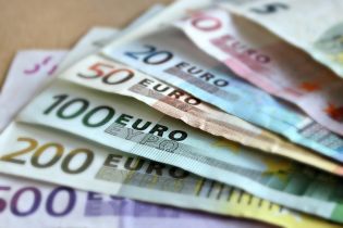 Украина получила 1,25 миллиарда евро. Откуда эти деньги и почему это важно