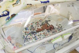 У Польщі жінка народила одразу шістьох дітей