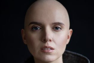 Известная журналистка Янина Соколова призналась, что поборола рак