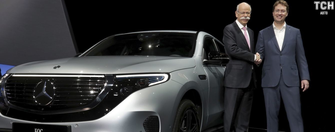 "Вечный" глава Mercedes Дитер Цетше ушел в отставку. Что ждет бренд
